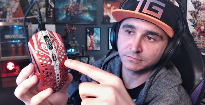 Summit1g montre Finalmouse d'une valeur de 100000 USD
