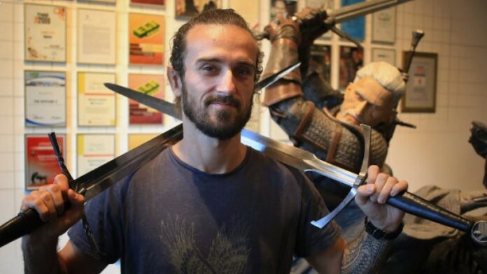 Le réalisateur de The Witcher 3 Konrad Tomaszkiewicz quitte le CDPR après des accusations d'intimidation
