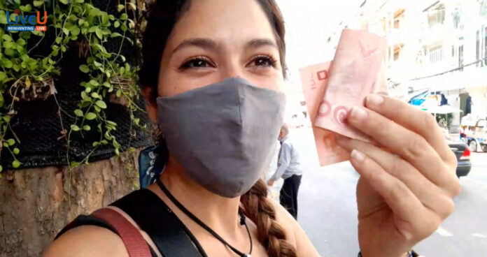 Le ventilateur donne "don en direct" vers IRL Twitch streamer de voyage
