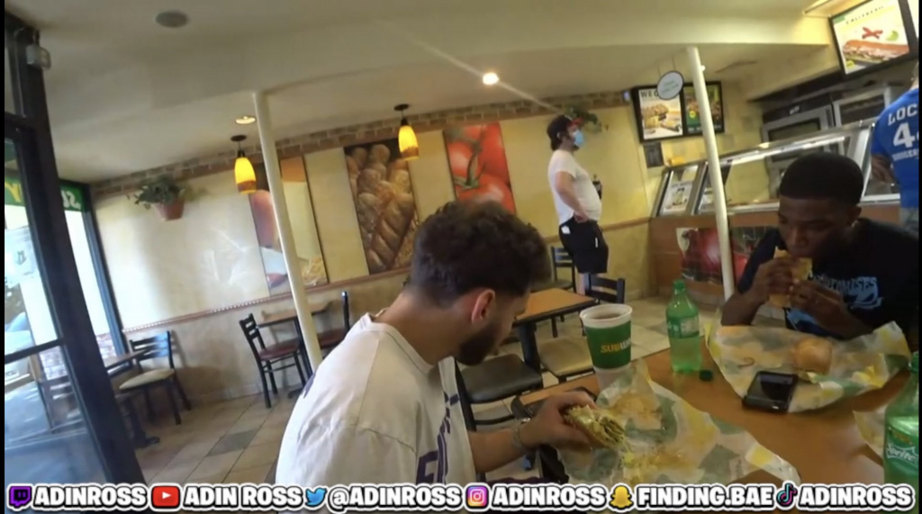 adin ross twitch streamer métro pourboire de 1000 dollars